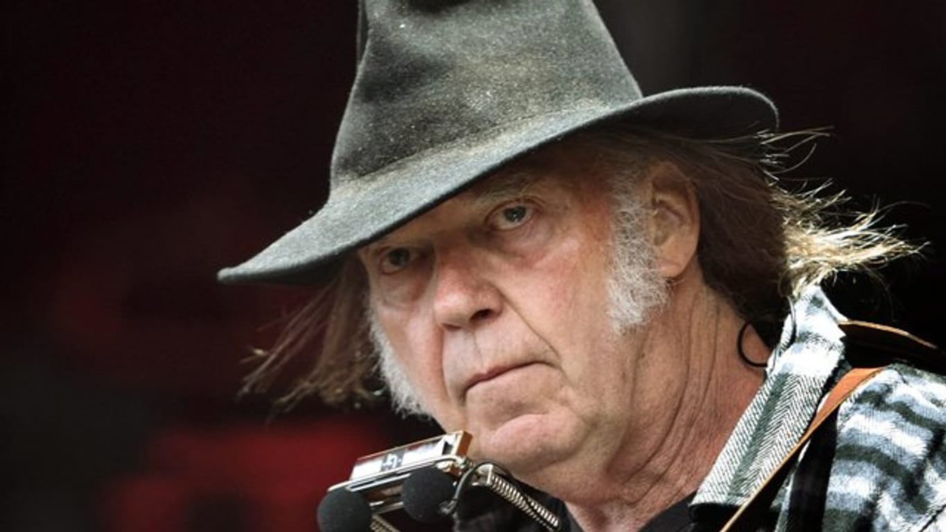Neil Young 2016 beim Roskilde Festival.