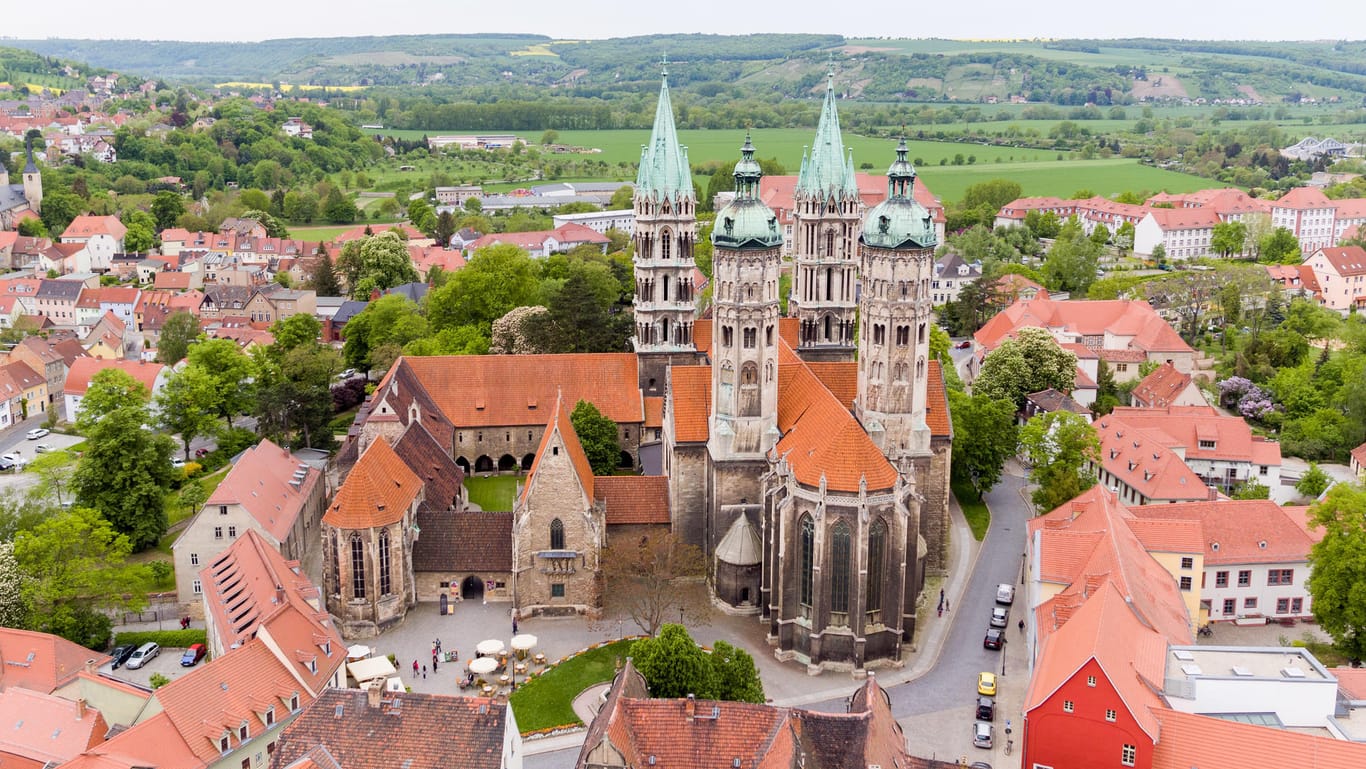 Der Naumburger Dom: Der Bau aus dem 13. Jahrhundert steht im Zentrum der Altstadt.