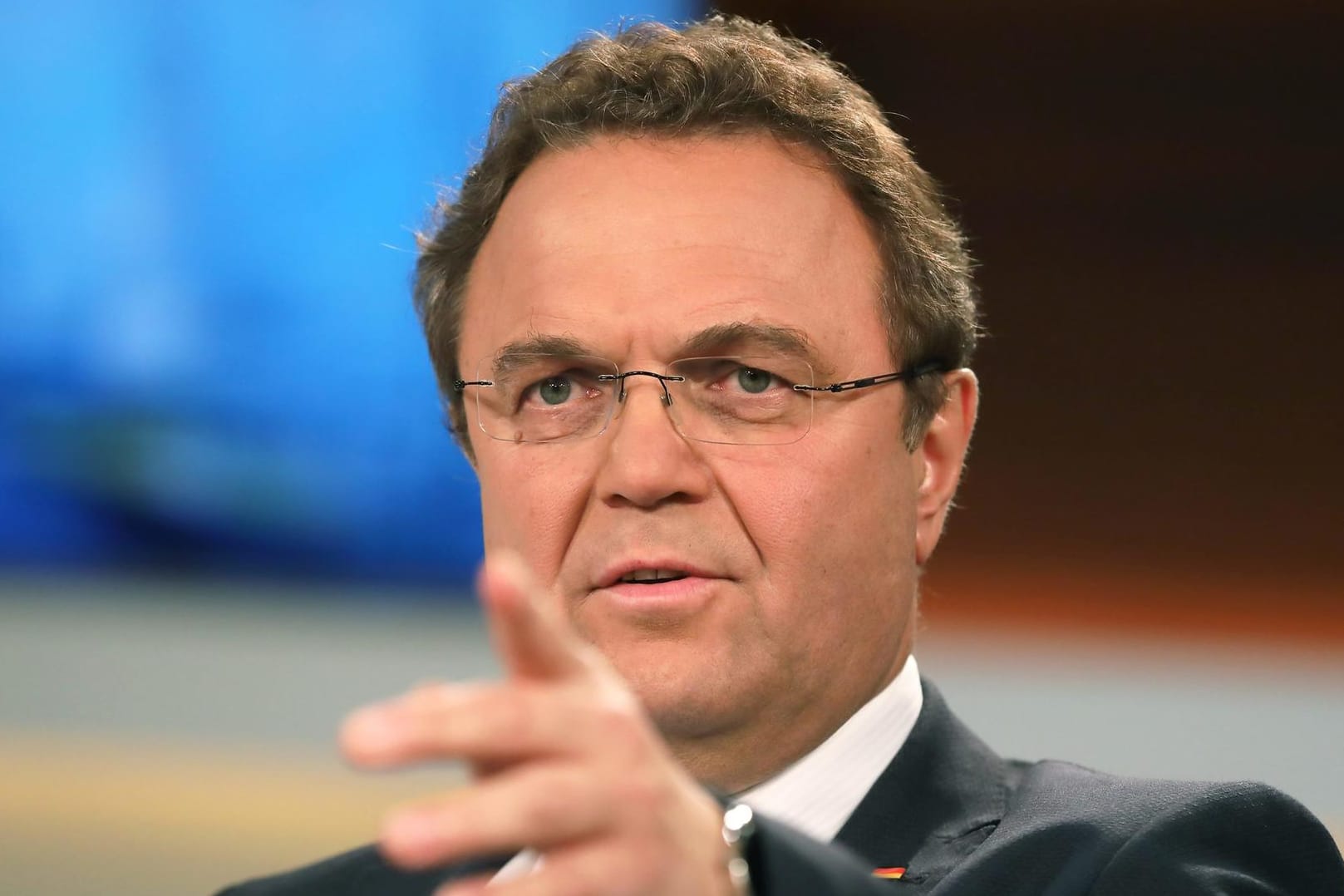 Hans-Peter Friedrich: Der Bundestagsvizepräsident der CSU war bei einer Anti-AfD-Demo weniger erwünscht. (Archivbild)