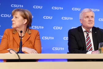 Hoffnungslos zerstritten: Kanzlerin Angela Merkel und Innenminister Horst Seehofer.