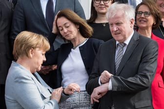 Angela Merkel und Horst Seehofer bei der Kabinetts-Klausur im April: Der Unionsstreit um die Asylpolitik eskaliert.