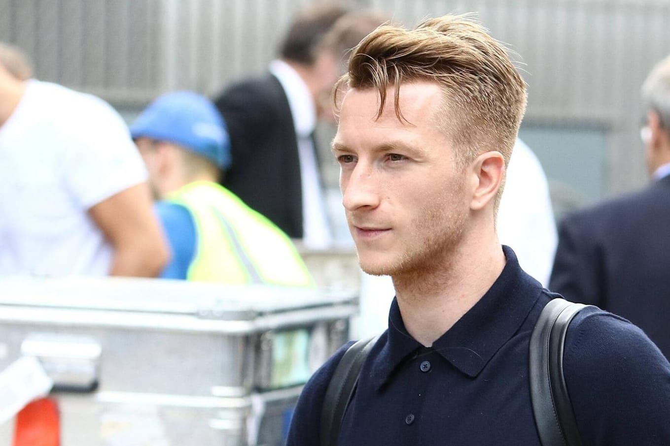 Marco Reus bei der Ankunft der Nationalmannschaft in Frankfurt: In drei Wochen geht es für ihn schon wieder in die USA zum BVB.