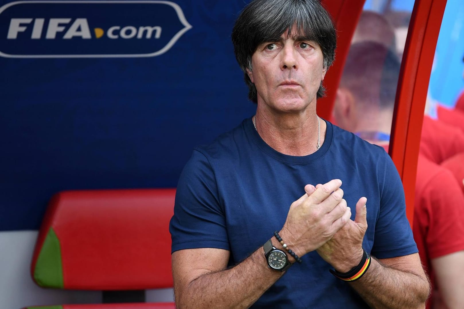 Joachim Löw beim 0:2 gegen Südkorea in Kasan. Seitdem grübelt der Bundestrainer über seine Zukunft. Ginge es nach Ex-Nationalspieler Thomas Brdarić, wäre ein Rücktritt die beste Lösung.