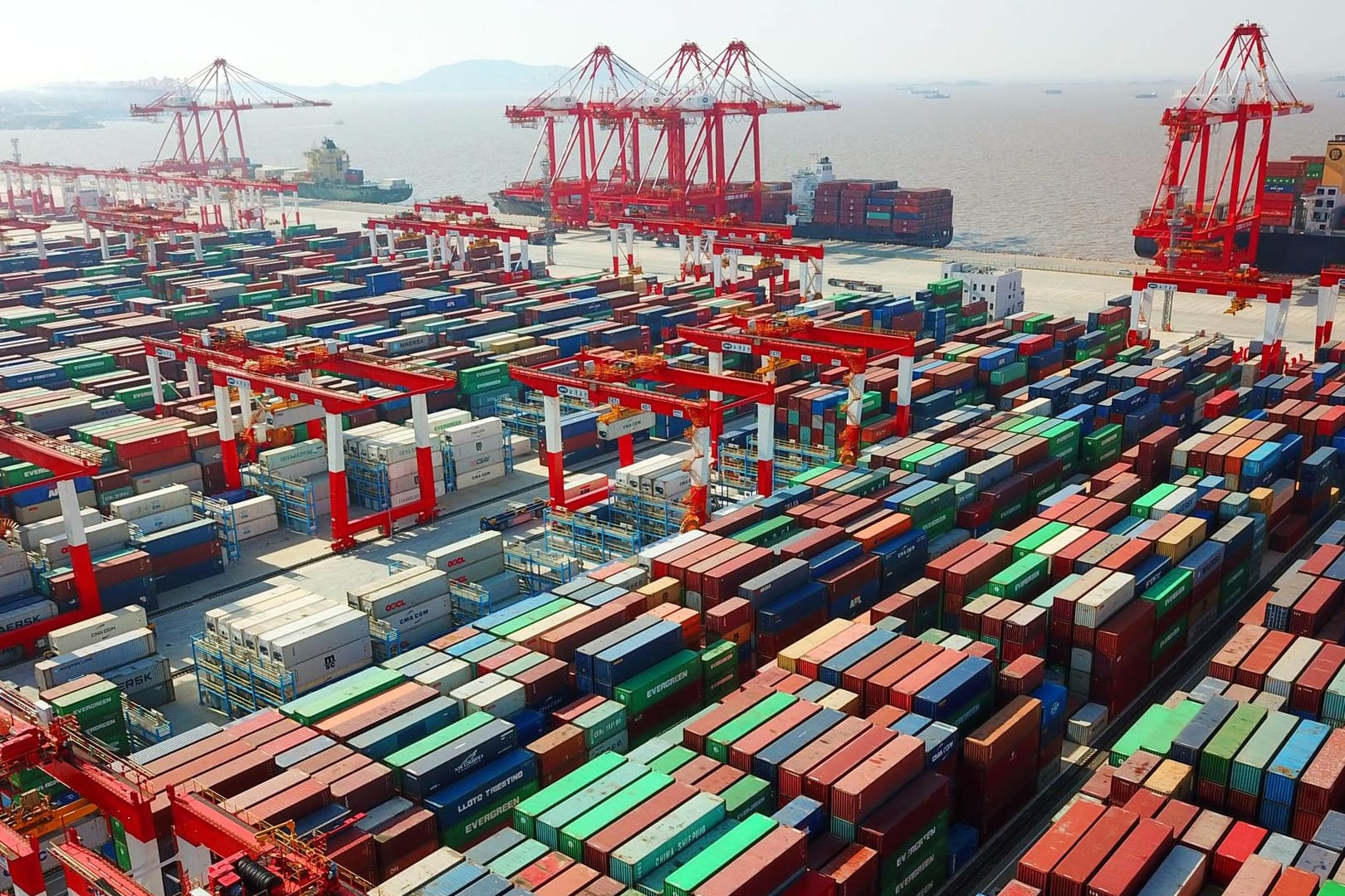 Hafen Yangshan in China: Der Handelskonflikt mit den USA macht der chinesischen Wirtschaft zu schaffen.