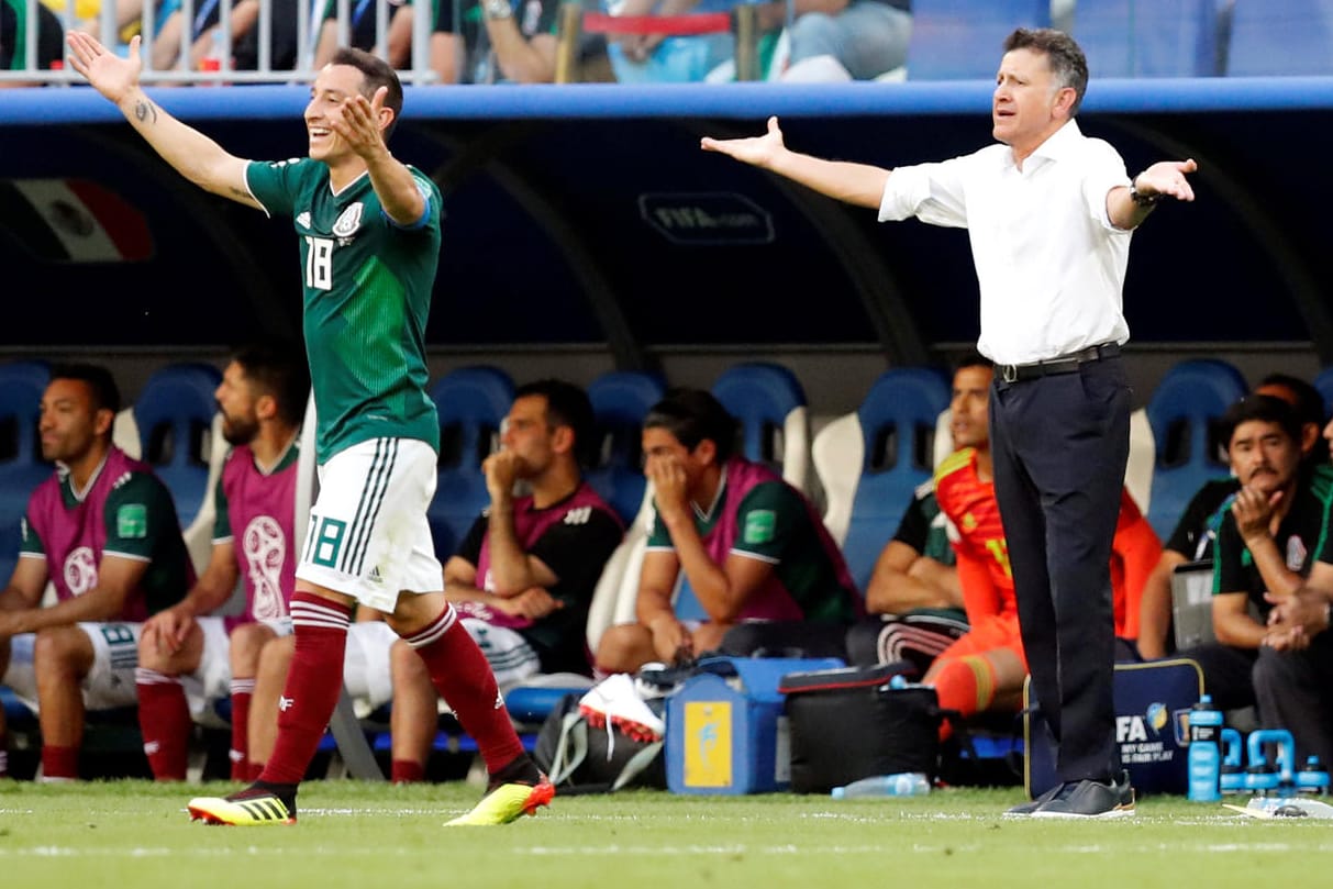 Heißblütiger Mexiko-Trainer: Juan Carlos Osorio (r.) ist für emotionale Ausbrüche am Spielfeldrand bekannt.