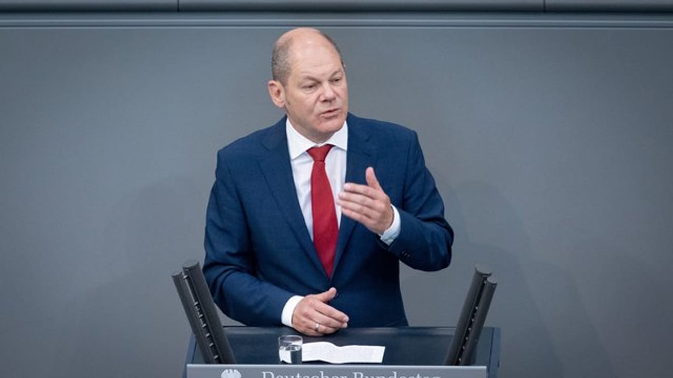 Olaf Scholz, Bundesminister der Finanzen, in der Plenarsitzung des Bundestages.