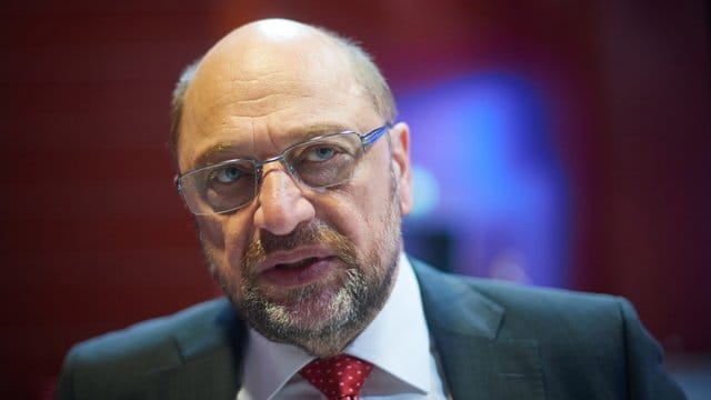 Ex-SPD-Chef Martin Schulz: "Die Zeiten wo man bei der CSU von einer europapolitisch verantwortlichen Partei sprechen konnte, sind glaube ich definitiv vorbei". Ex-SPD-Chef Martin Schulz: "Die Zeiten wo man bei der CSU von einer europapolitisch verantwortlichen Partei sprechen konnte, sind glaube ich definitiv vorbei".