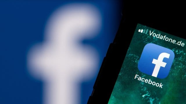 Bei Facebook gibt es die "Eingeschränkt"-Liste in den Freundlisten. Bei Facebook gibt es die "Eingeschränkt"-Liste in den Freundlisten.
