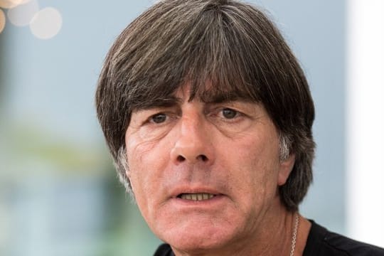 Bundestrainer Joachim Löw muss das WM-Aus bis zum Start in die neue Nationenliga am 6.