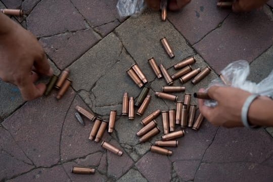 Seit April demonstrieren die Menschen für einen Rücktritt des Präsidenten und dessen Ehefrau.