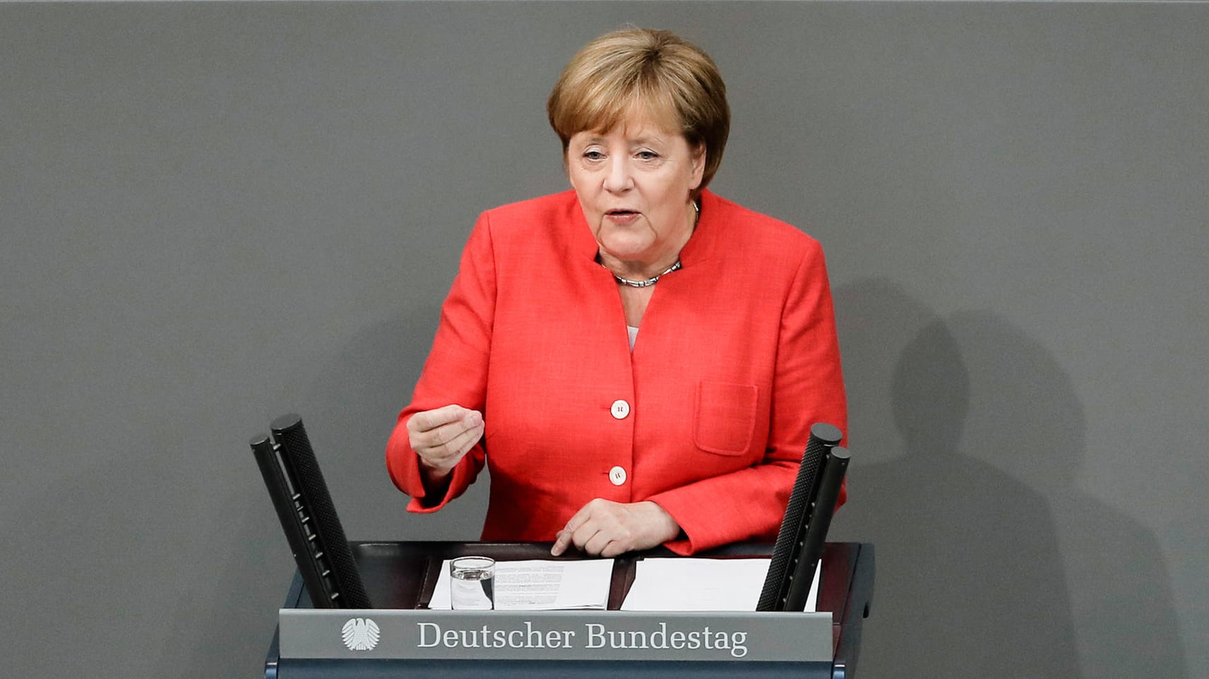 Bundeskanzlerin Angela Merkel: Im Bundestag verteidigt sie den Asylkompromiss mit der CSU. Bundeskanzlerin Angela Merkel: Im Bundestag verteidigt sie den Asylkompromiss mit der CSU.
