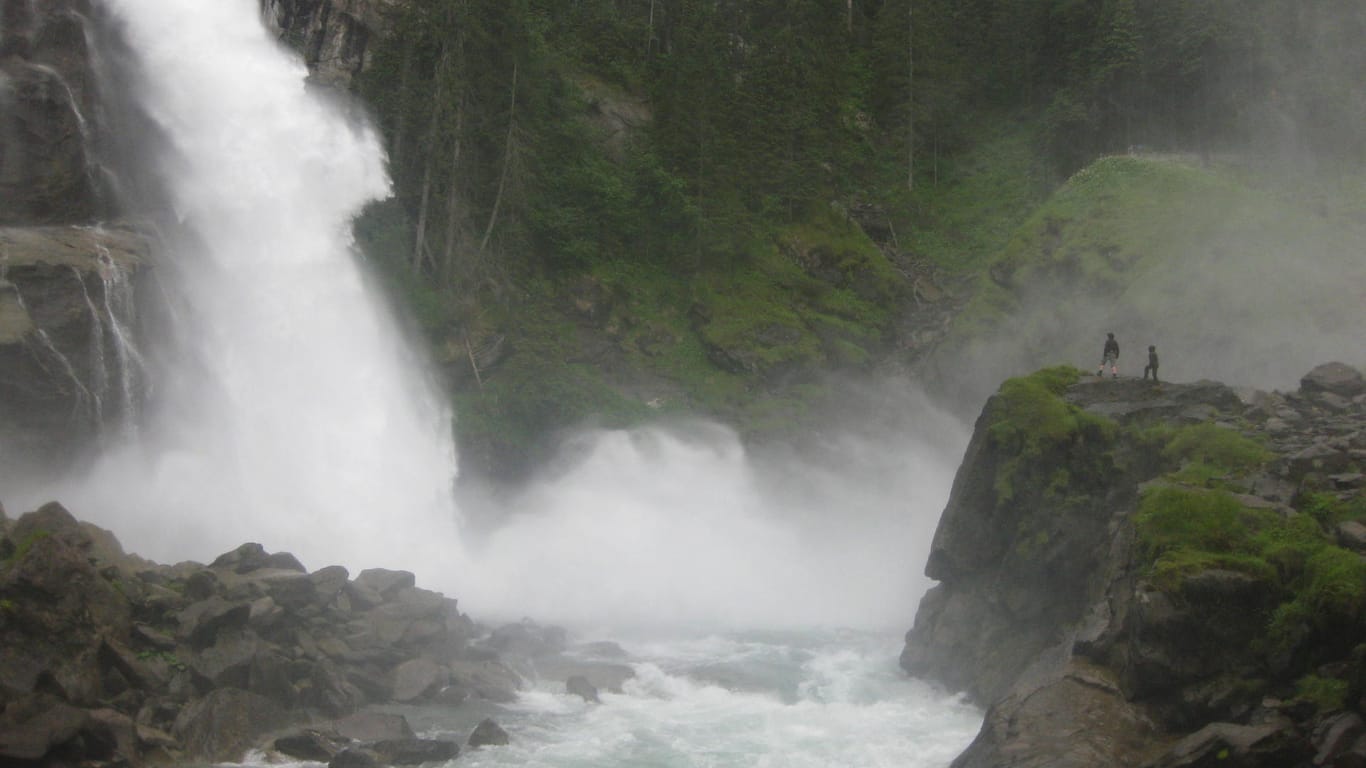 Mystisches Naturwunder im Nationalpark Hohe Tauern: die Krimmler Wasserfälle.