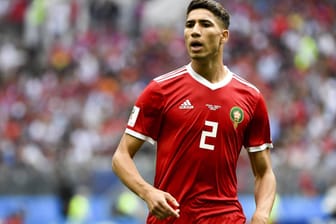 Begehrt: Achraf Hakimi im Marokko-Trikot bei der WM.