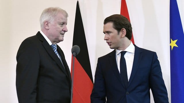 Sebastian Kurz (r) empfängt Horst Seehofer in Wien.