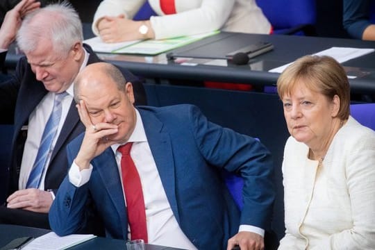 Demonstrieren Einigkeit.