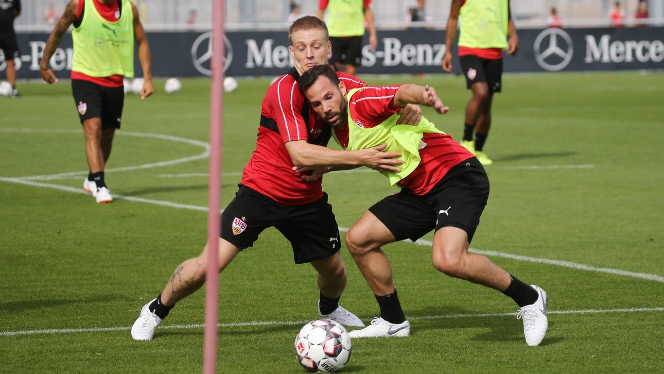 Santiago Ascasibar gegen Gonzalo Castro: Der VfB Stuttgart beim Training.