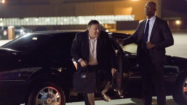 Mike Pompeo, Außenminister der USA, bricht zu Gesprächen über atomare Abrüstung nach Pjöngjang (Nordkorea) auf. Mike Pompeo, Außenminister der USA, bricht zu Gesprächen über atomare Abrüstung nach Pjöngjang (Nordkorea) auf.