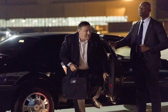 Mike Pompeo, Außenminister der USA, bricht zu Gesprächen über atomare Abrüstung nach Pjöngjang (Nordkorea) auf.