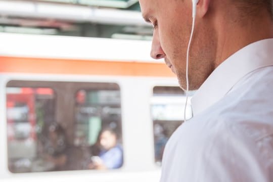 Nur 6 Prozent der Befragten sind bereit, für Podcasts Geld auszugeben, so die Studie von Statista im Auftrag der Initiative nextMedia.