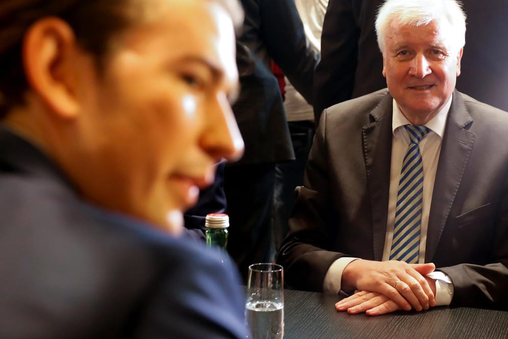 Österreichs Kanzler mit Bundesinneminister Seehofer: Gemeinsam wollen sie die südliche Fluchtroute schließen.