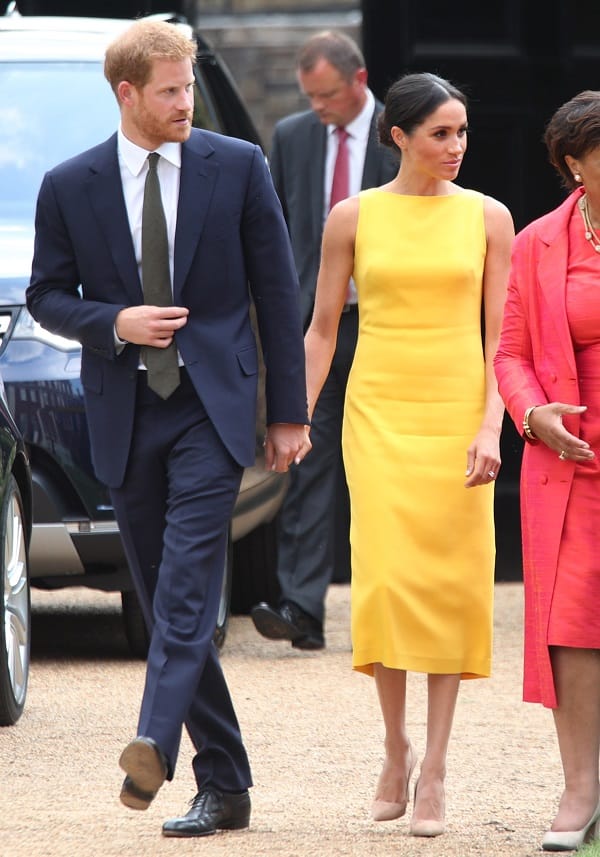 Hand in Hand durchs Leben: Prinz Harry und seine Herzogin Meghan Meghan suchen die Nähe zueinander.
