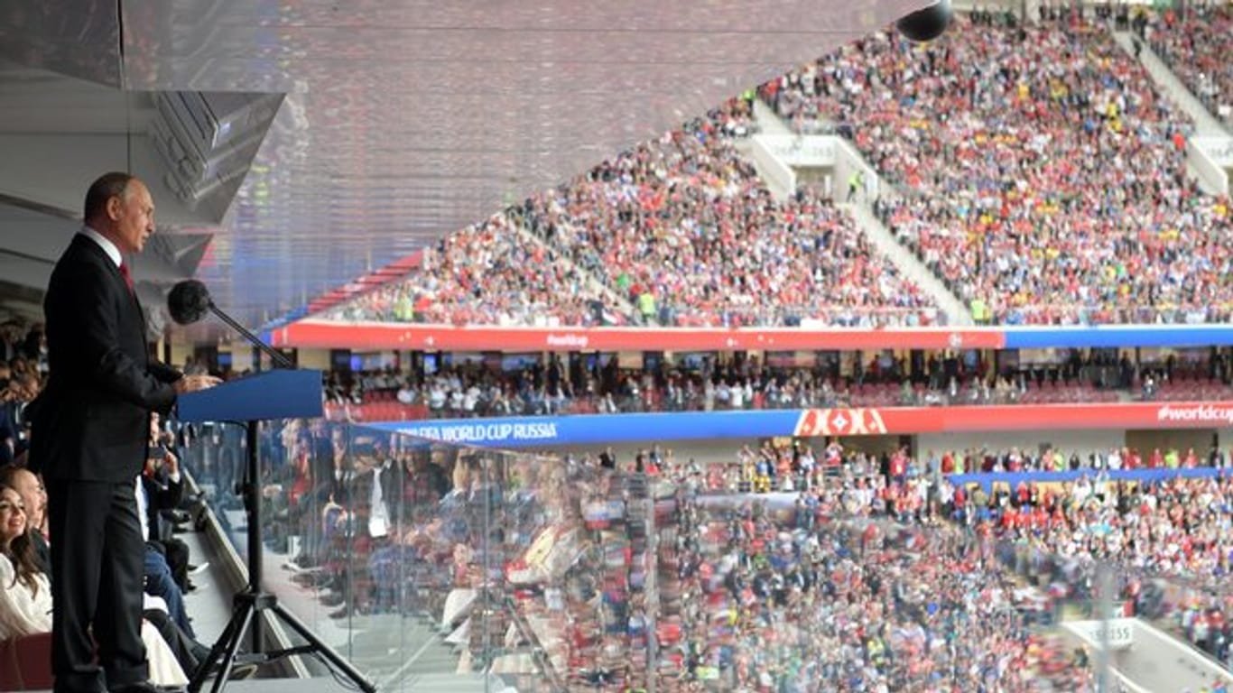 Während des Eröffnungspiels war Russlands Präsident Wladimir Putin noch im Stadion zugegen.