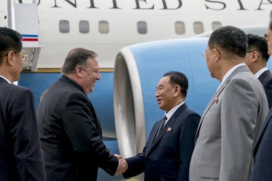 Mike Pompeo (2.