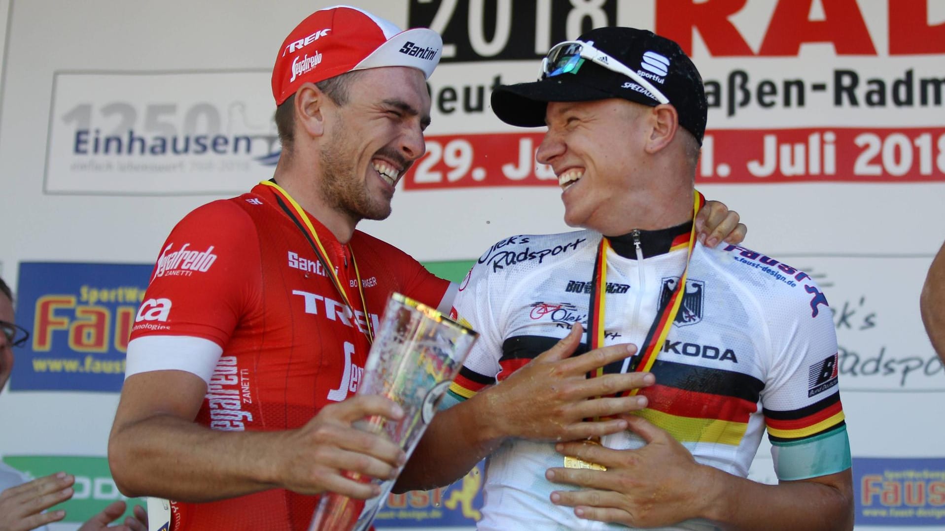 Bei der deutschen Straßenmeisterschaft wurde Degenkolb (r.) Zweiter und musste nur dem Überraschungssieger Pascal Ackermann den Vortritt lassen.