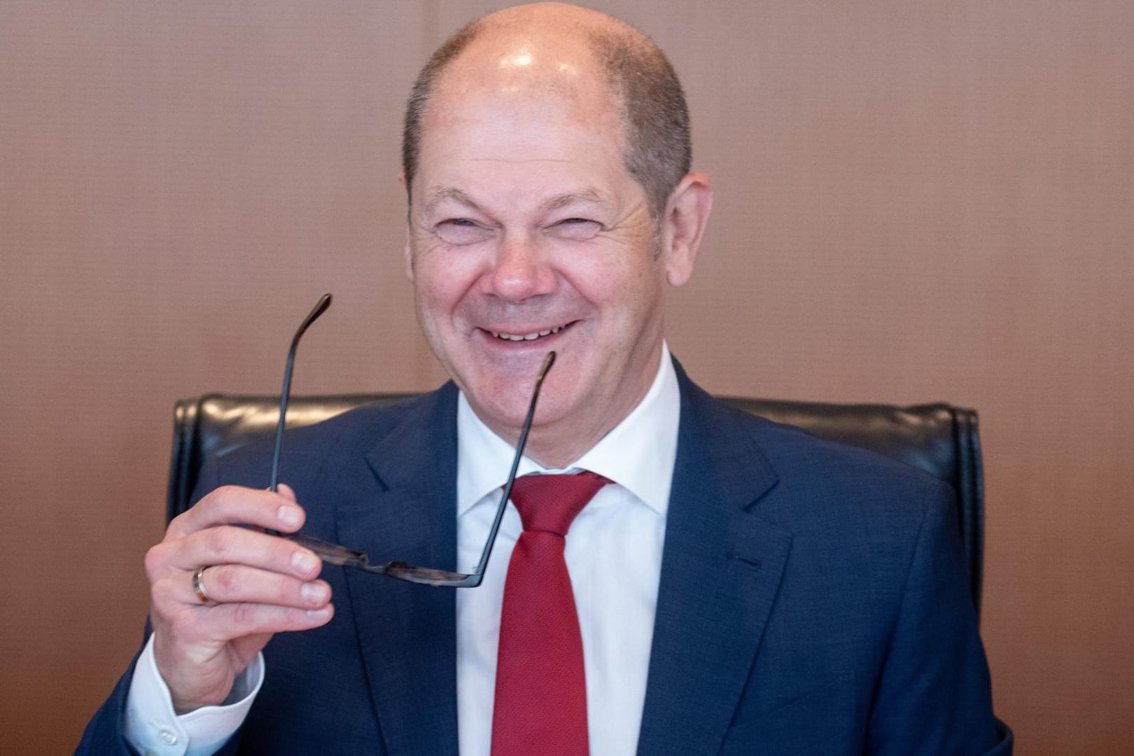 Olaf Scholz: Der Finanzminister hat seinen Haushalt durchs Kabinett bekommen.