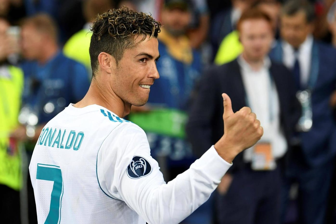 Cristiano Ronaldo im Real-Trikot nach dem Gewinn der Champions League: Der Weltfußballer soll Juventus Turin das "Ja-Wort" gegeben haben.