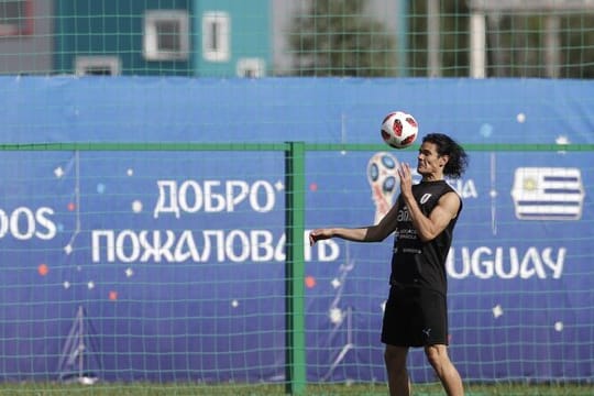 Edinson Cavani steht im Viertelfinal-Spiel gegen Frankreich nicht im Kader von Uruguay.