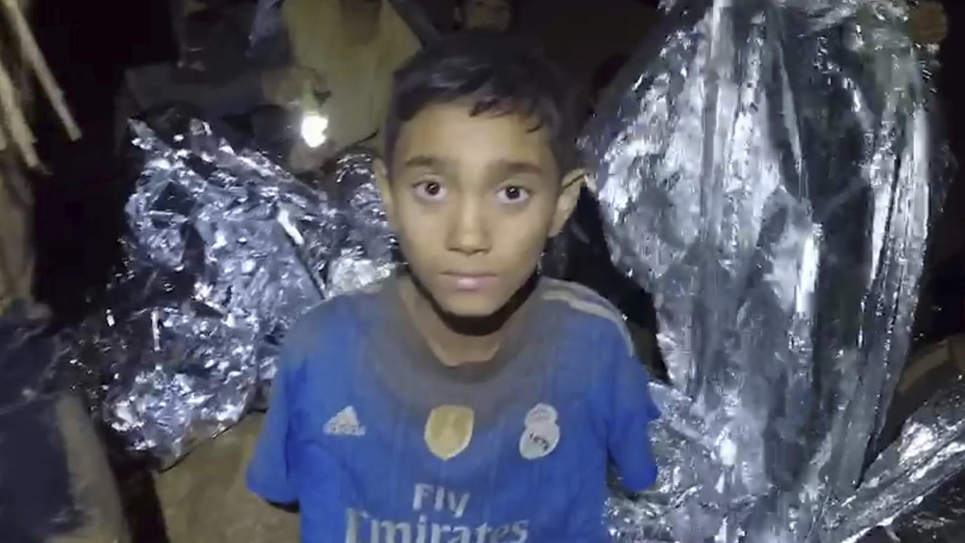 Ein in der Höhle gefangener Junge: Die Rettung der Fußball-Mannschaft gestaltet sich äußert schwierig.