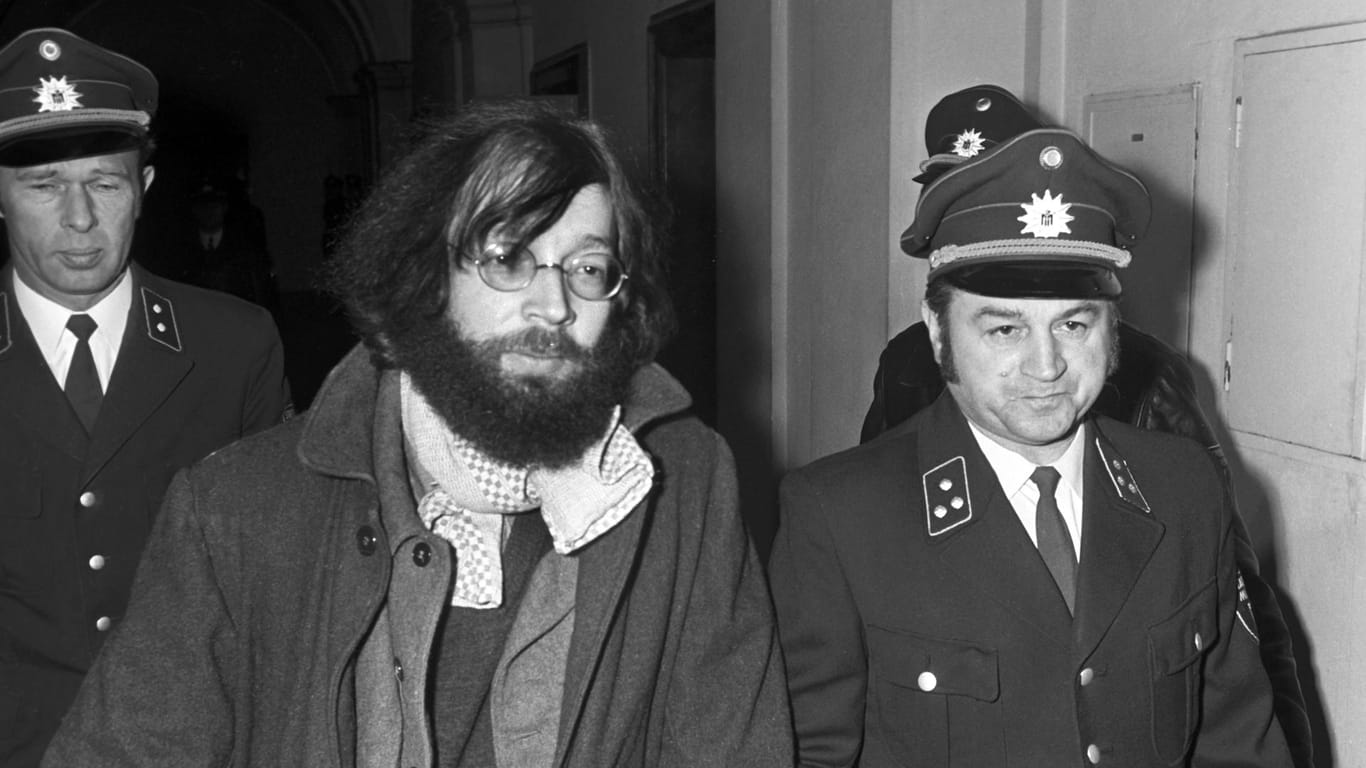 Fritz Teufel 1971 in München vor Gericht: Angeklagt wegen versuchter schwerer Brandstiftung.