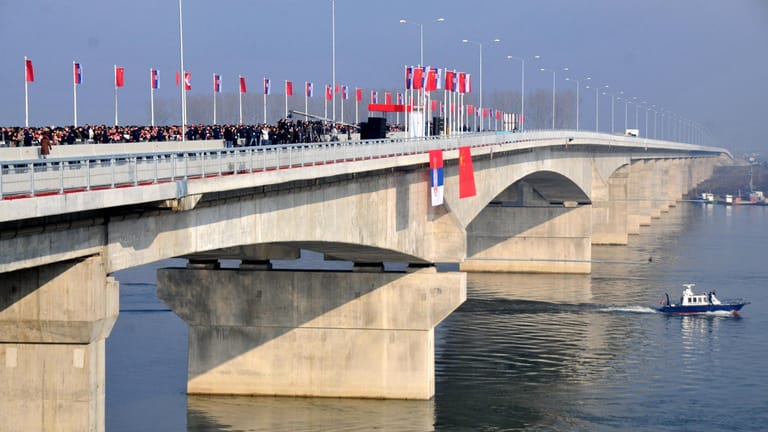 Pupinbrücke über die Donau in Belgrad: Infrastrukturprojekte als Mittel der Einflussnahme.