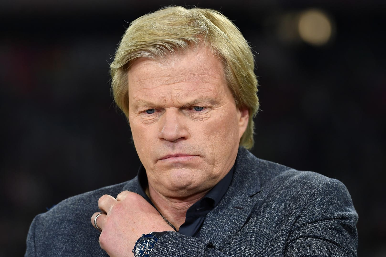 Ex-Nationaltorwart Oliver Kahn: Er hat mit ungewöhnlich scharfen Worten das Aus des DFB-Teams in der WM-Vorrunde kritisiert.