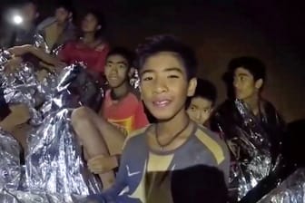 Höhlen-Drama in Thailand: Seit zwei Wochen sind die zwölf Jugendlichen und ihr Trainer inzwischen eingeschlossen.