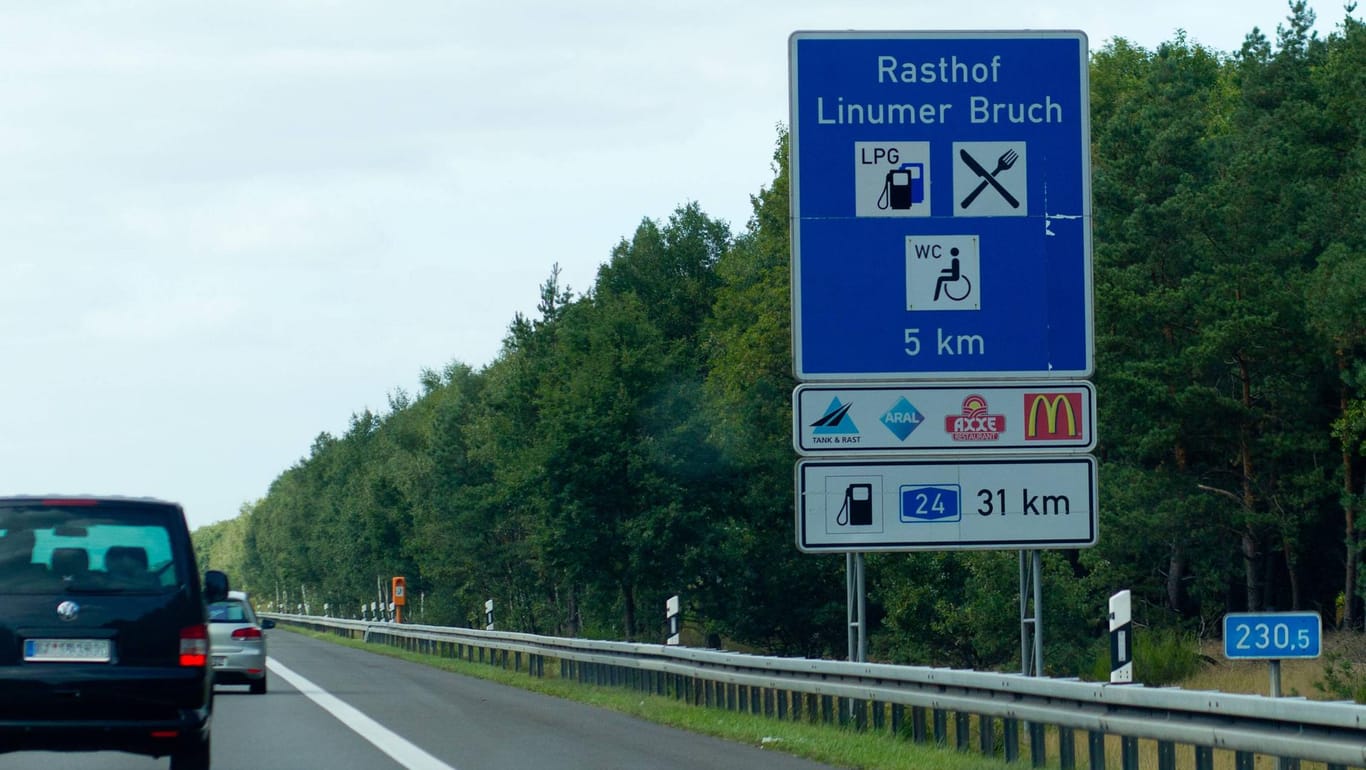 Die A24 in Brandenburg: Der Unfall geschah in der Nähe des Rasthofs Linumer Bruch.