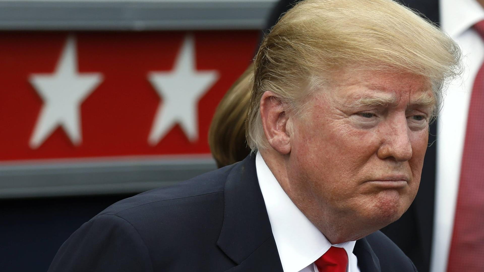 US-Präsident Donald Trump: Ein Gericht in Kalifornien erwartet von der Trump-Regierung eine Liste über die Einwandererkinder, die von ihren Eltern getrennt wurden. Innerhalb kurzer Zeit sollen sie wieder vereint werden. US-Präsident Donald Trump: Ein Gericht in Kalifornien erwartet von der Trump-Regierung eine Liste über die Einwandererkinder, die von ihren Eltern getrennt wurden. Innerhalb kurzer Zeit sollen sie wieder vereint werden.