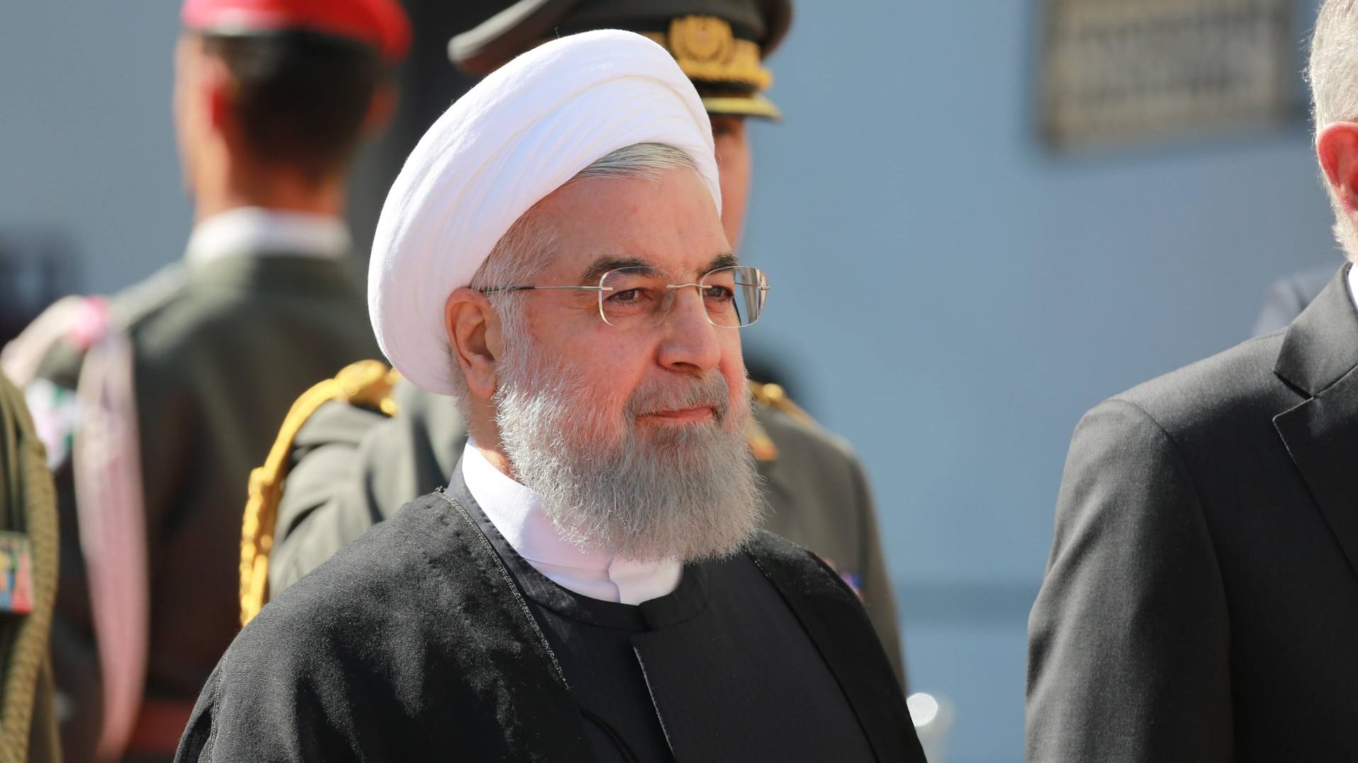 Hassan Ruhani zu Besuch in Wien. Der iranische Präsident will, dass Europa seinem Land Zusagen für einen neuen Atomdeal macht. Besonders die Öleinnahmen des Landes sollen so geschützt werden. Hassan Ruhani zu Besuch in Wien. Der iranische Präsident will, dass Europa seinem Land Zusagen für einen neuen Atomdeal macht. Besonders die Öleinnahmen des Landes sollen so geschützt werden.