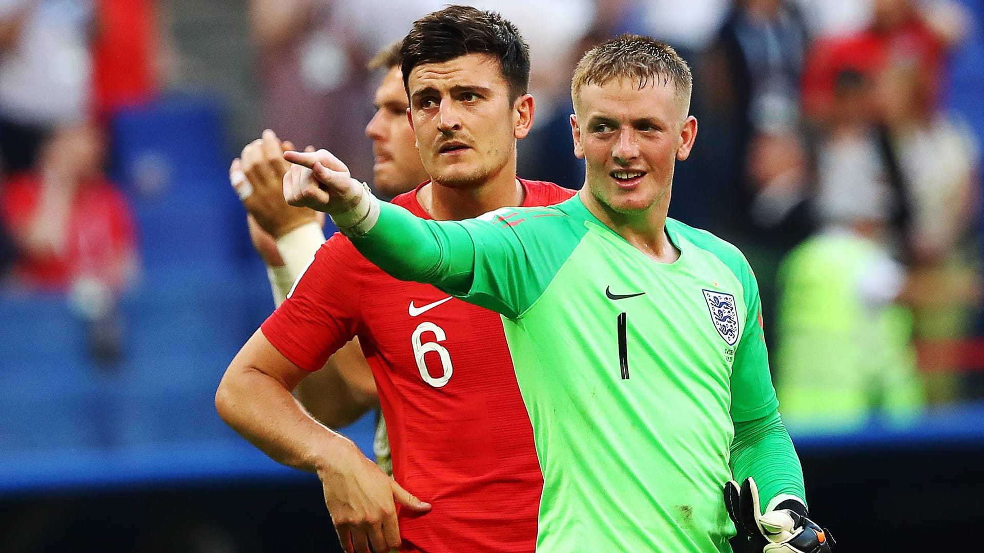 Jordan Pickford (r.) mit Harry Maguire: Englands Keeper glänzte bei der WM bislang mit starken Leistungen.