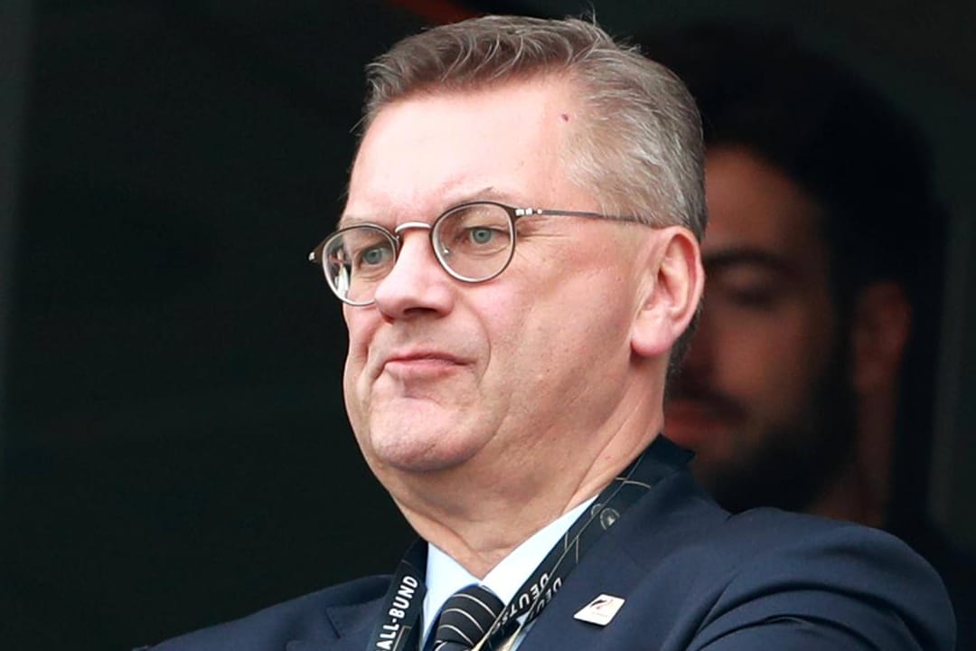 Reinhard Grindel: Der DFB-Präsident erwartet von Mesut Özil eine öffentliche Äußerung zum Erdogan-Foto.