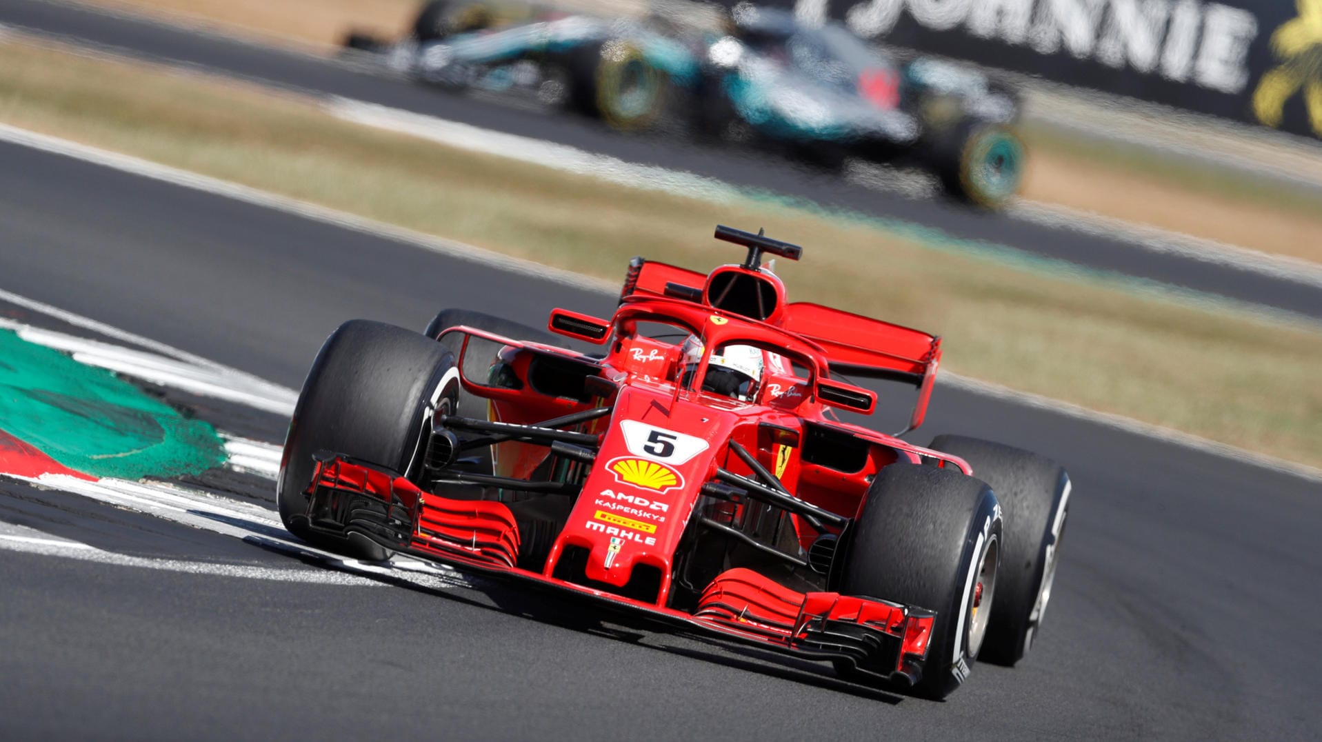 Sebastian Vettel auf der Strecke in Silverstone.