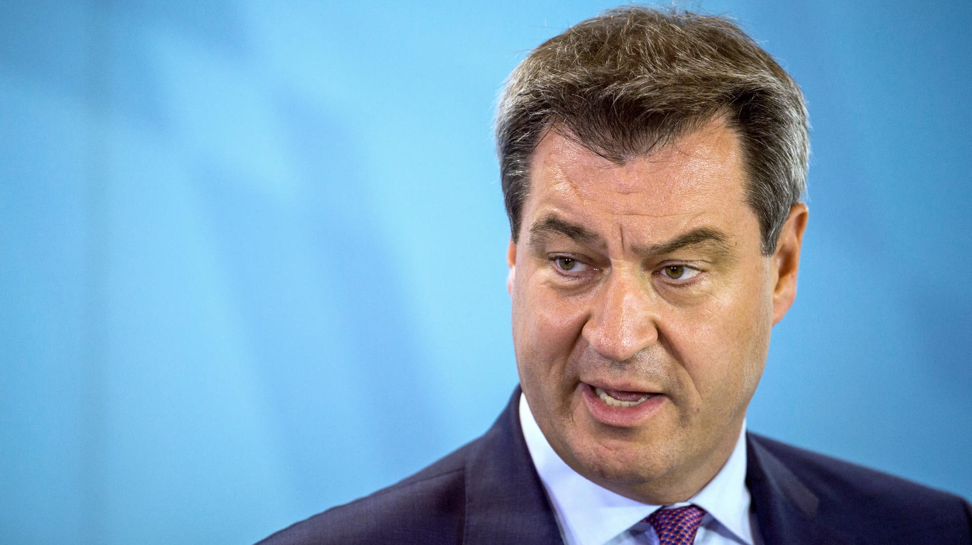 Markus Söder bei einer Pressekonferenz teil: Die CSU liegt laut einer aktuellen Umfrage zur Bayern-Wahl nur noch bei 38 Prozent. Markus Söder bei einer Pressekonferenz teil: Die CSU liegt laut einer aktuellen Umfrage zur Bayern-Wahl nur noch bei 38 Prozent.