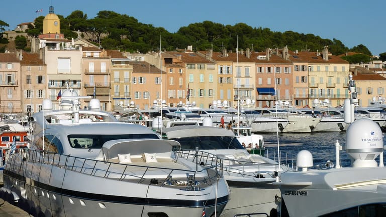 Yachten in Saint-Tropez: Frankreich oder Syrien, reiche Eltern oder nicht – die Lebenschancen und die Freiheit, seinen Wohnort auszusuchen, sind willkürlich verteilt.