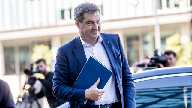 Laut einer aktuellen Umfrage erreicht die CSU unter Ministerpräsident Markus Söder in Bayern nur noch 38 Prozent. Laut einer aktuellen Umfrage erreicht die CSU unter Ministerpräsident Markus Söder in Bayern nur noch 38 Prozent.