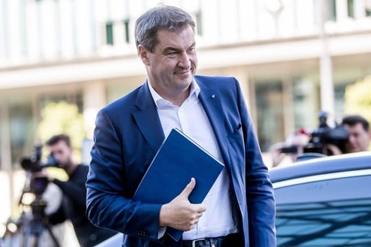 Laut einer aktuellen Umfrage erreicht die CSU unter Ministerpräsident Markus Söder in Bayern nur noch 38 Prozent.