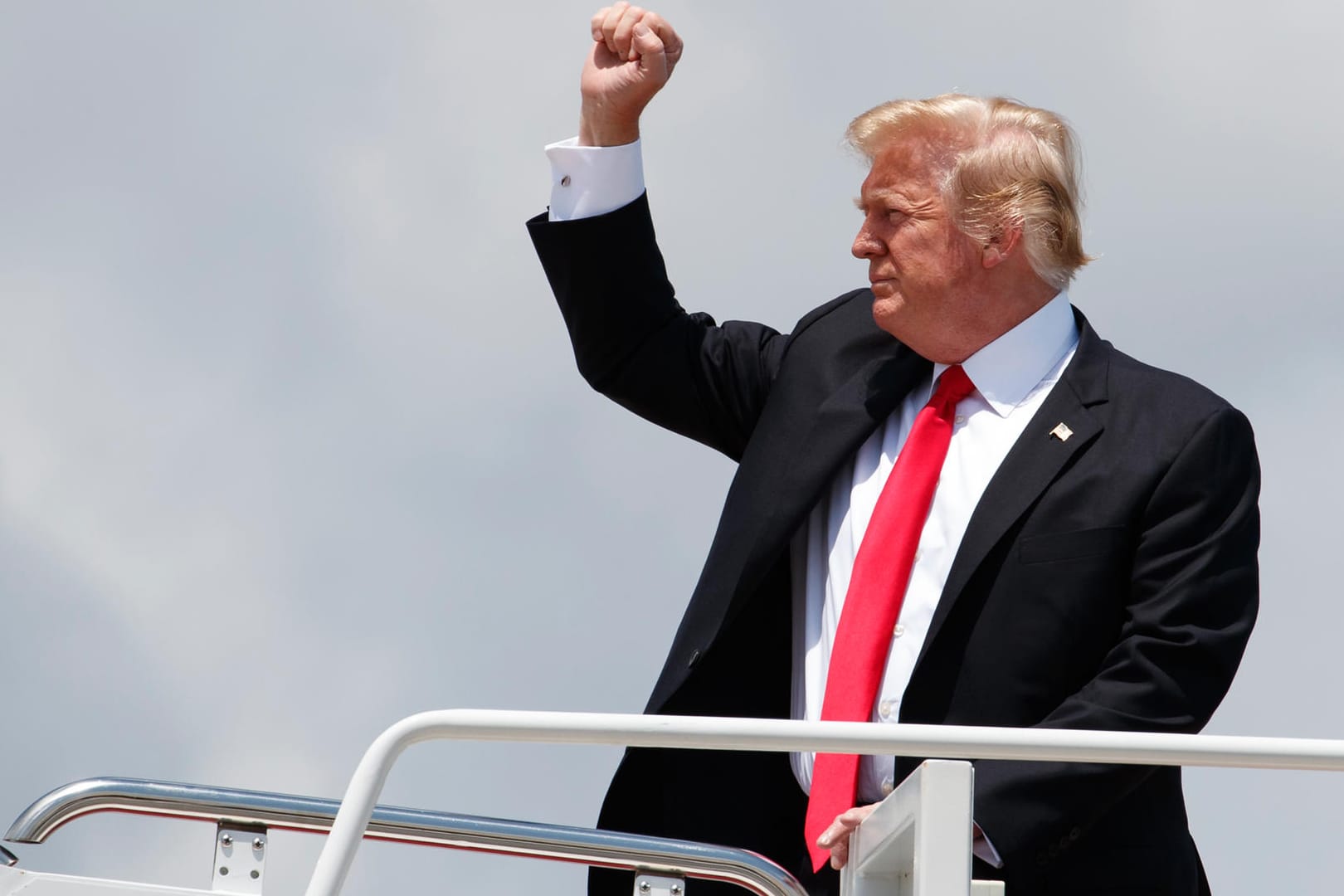 Donald Trump verlässt die Air Force One: Der US-Präsident fordert von den Nato-Mitgliedsstaaten höhere Militärausgaben.