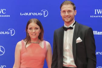Im Babyglück: Lisa und Benedikt Höwedes erwarten Nachwuchs.