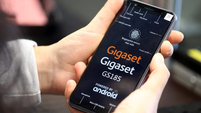 Das Gigaset GS185: Das Smartphone wird in Bocholt fertiggestellt.