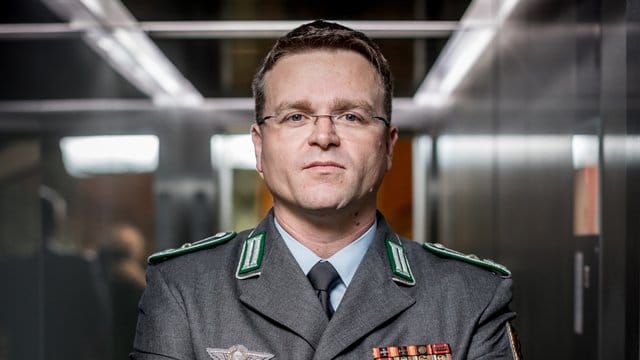 Andre Wüstner, der Vorsitzende des Deutschen Bundeswehrverbands, kritisiert die Finanzplanung der Bundesregierung. Andre Wüstner, der Vorsitzende des Deutschen Bundeswehrverbands, kritisiert die Finanzplanung der Bundesregierung.
